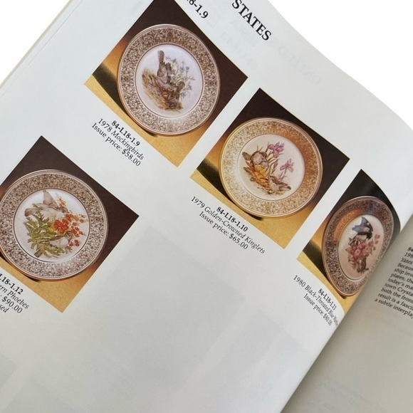 Bradford Book of Collector Plates - Picture 11 of 12